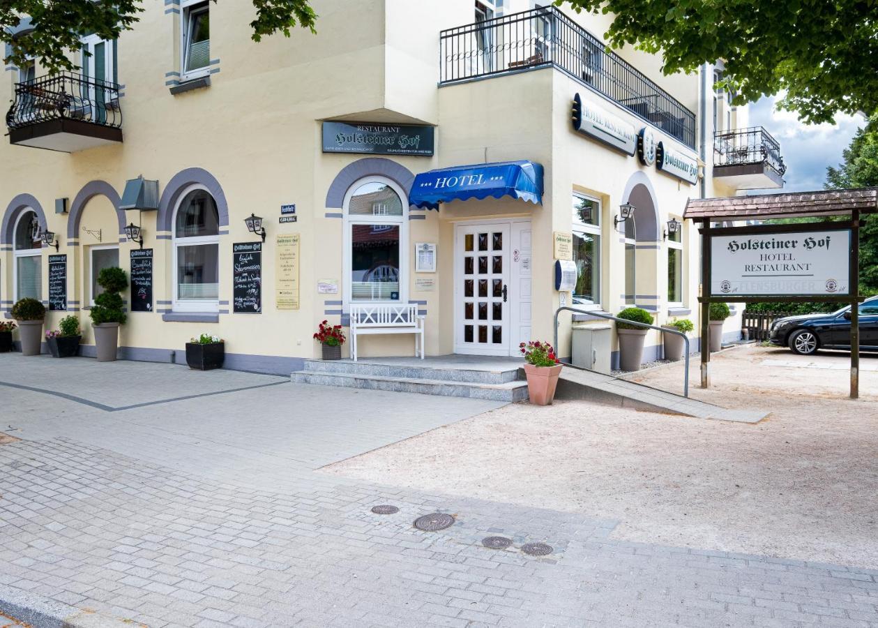 Hotel-Restaurant Holsteiner Hof Ґестгахт Екстер'єр фото
